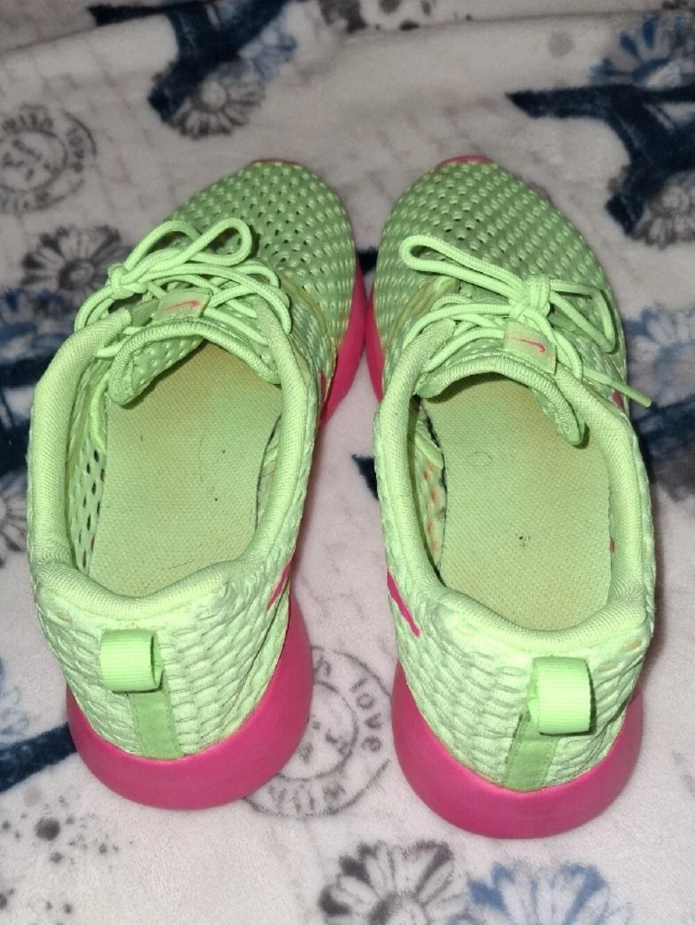 Nike Women’s Neon Green Mesh Sneakers with Pink Accents